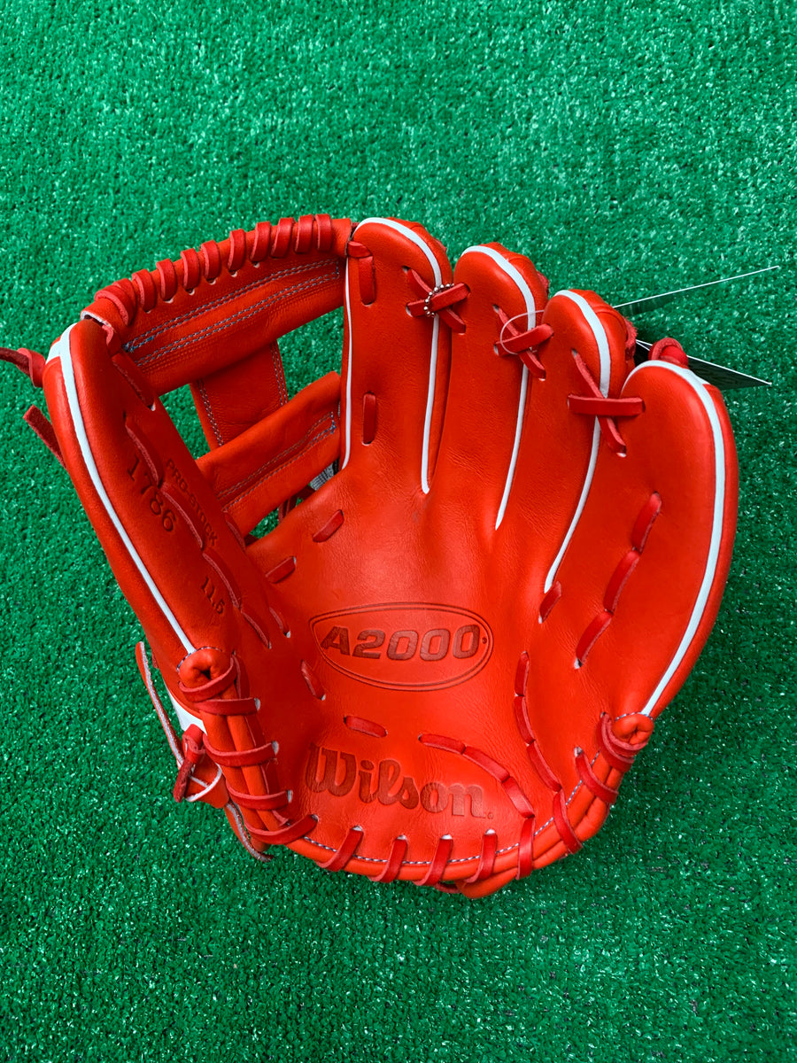 Wilson A2000 1786 11.5 Custom Baseball Glove: WTA20CRB211786