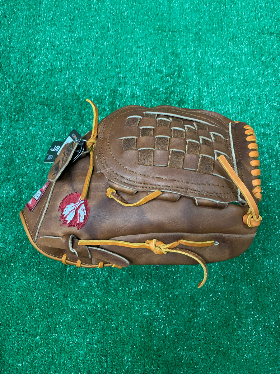 Nokona Walnut™ 13'' Classic Baseball/Softball Glove TripleSSports