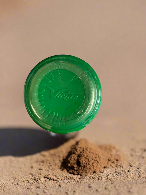 Close-up of the end cap on the Victus Vibe Crayon USA -10 Baseball