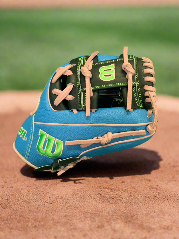 Wilson Custom A2000 1786SS 11.5" Baseball Glove - GOTM March 2025