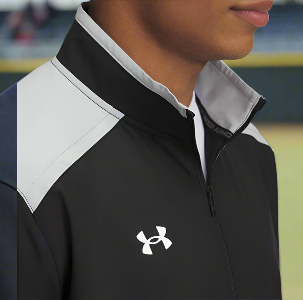 Close-up of the zipper and neck on the Under Armour Motivate 3.0 Men's Short Sleeve Pullover
