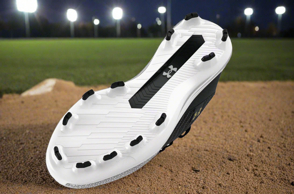 View of the sole of the Under Armour Youth Harper 9 TPU Jr. Baseball Cleats