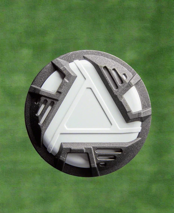 End cap on the 2026 DeMarini Lotus -10 Fastpitch Bat