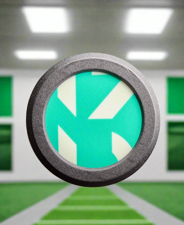 End cap for the 2026 DeMarini CF® FE -11 Fastpitch Bat