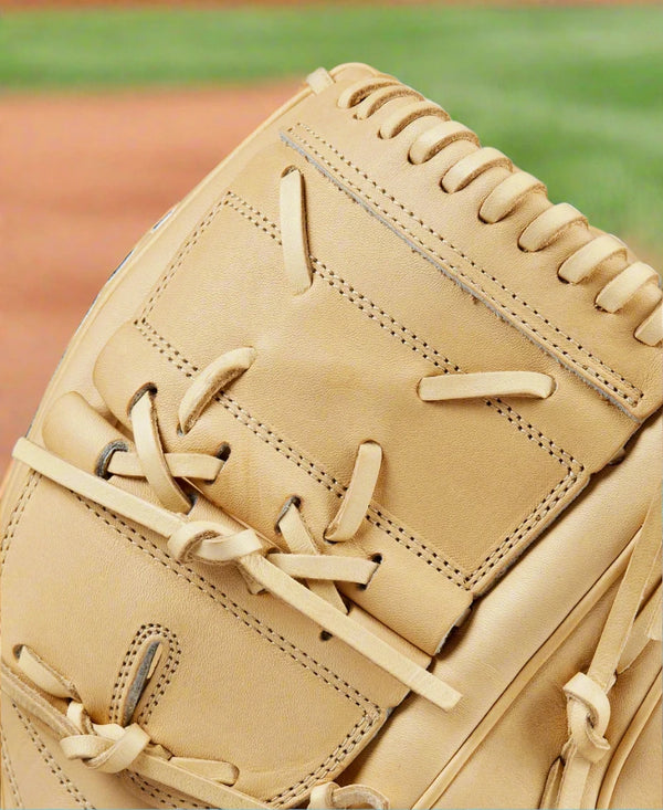 Close-up of the web on the Wilson A2000® Baseball Classics 12" B2 Baseball Glove
