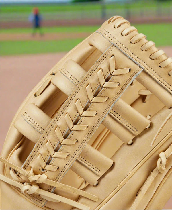 Close-up of the web on the Wilson A2000® Baseball Classics 12.75" 1810 Baseball Glove