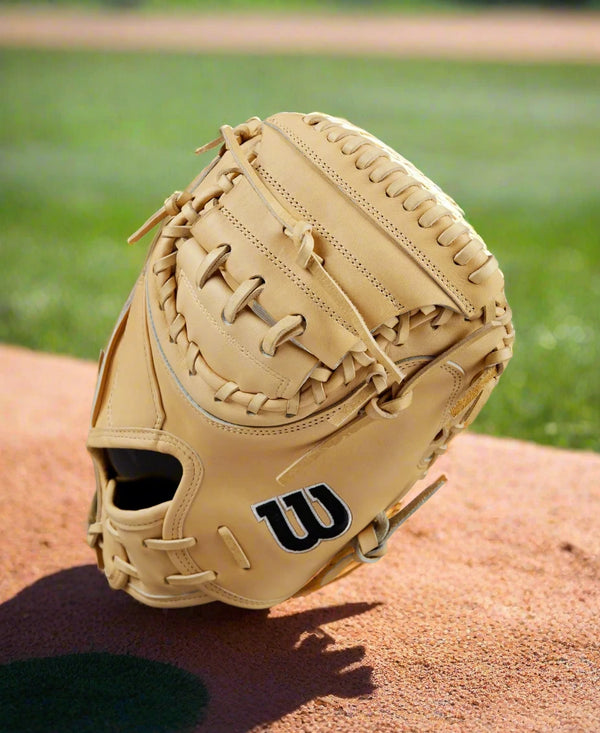 Wilson A2000® Baseball Classics 33.5" M23 Baseball Catcher's Mitt