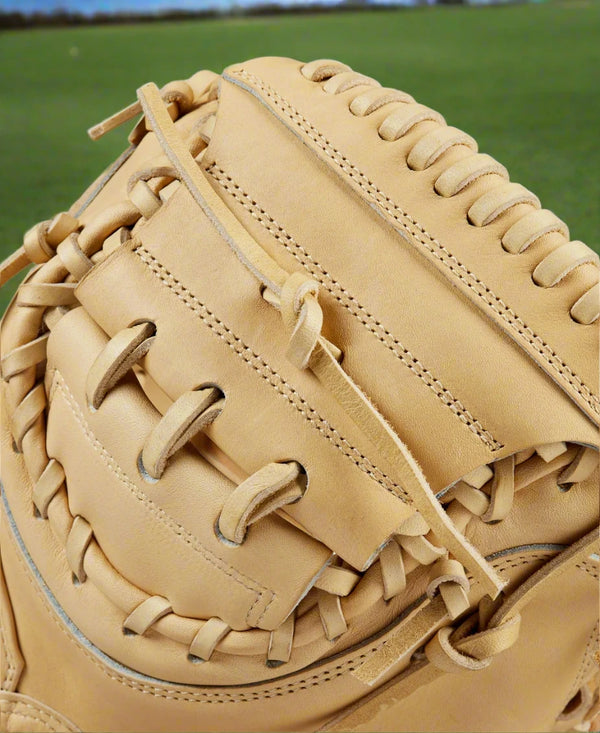 Close-up of the web on the Wilson A2000® Baseball Classics 33.5" M23 Baseball Catcher's Mitt