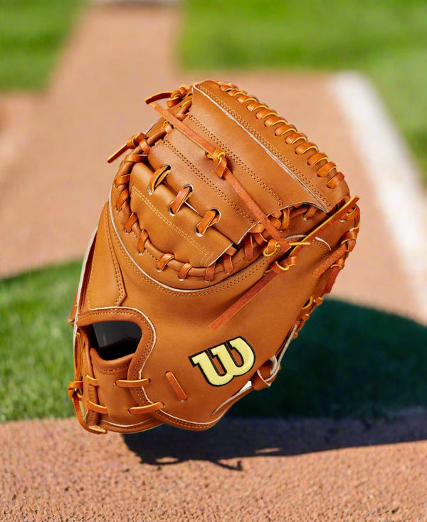 Wilson A2000® Baseball Classics 33.5" M23 Baseball Catcher's Mitt