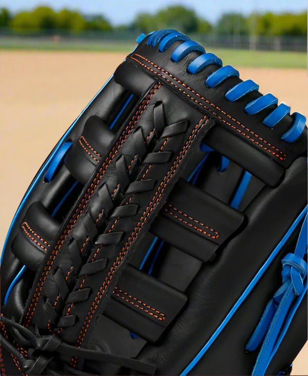 Close-up of the web on the Wilson Fall 2024 A1000® 12.25" PF1892 Baseball Glove
