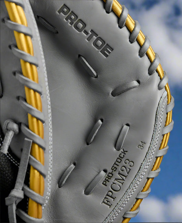 Close-up of the inside of the Wilson Spring 2025 A2000® FPCM23SS 34" Fastpitch Catcher's Mitt