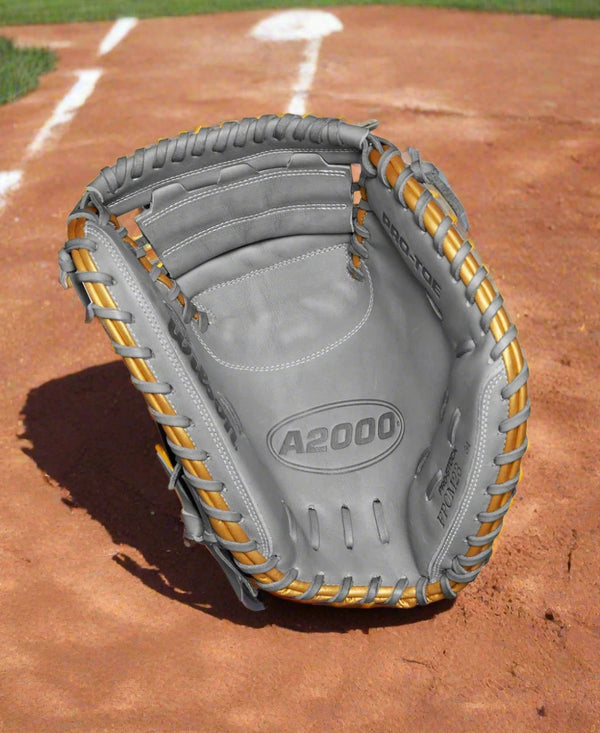 Wilson Spring 2025 A2000® FPCM23SS 34" Fastpitch Catcher's Mitt