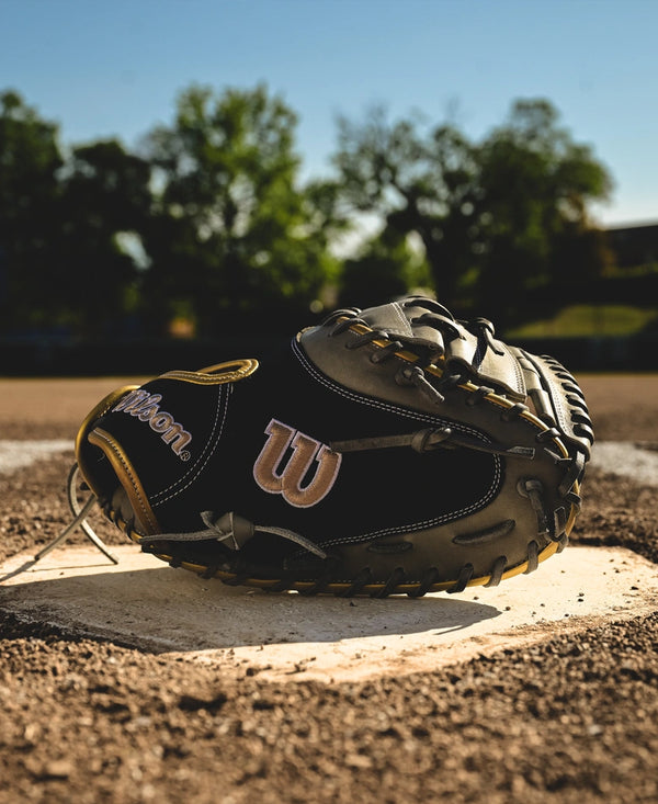 Wilson Spring 2025 A2000® FPCM23SS 34" Fastpitch Catcher's Mitt