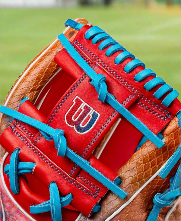 Close-up of the web on the Wilson Summer 2025 A2K® 1786SS 11.5" Baseball Glove