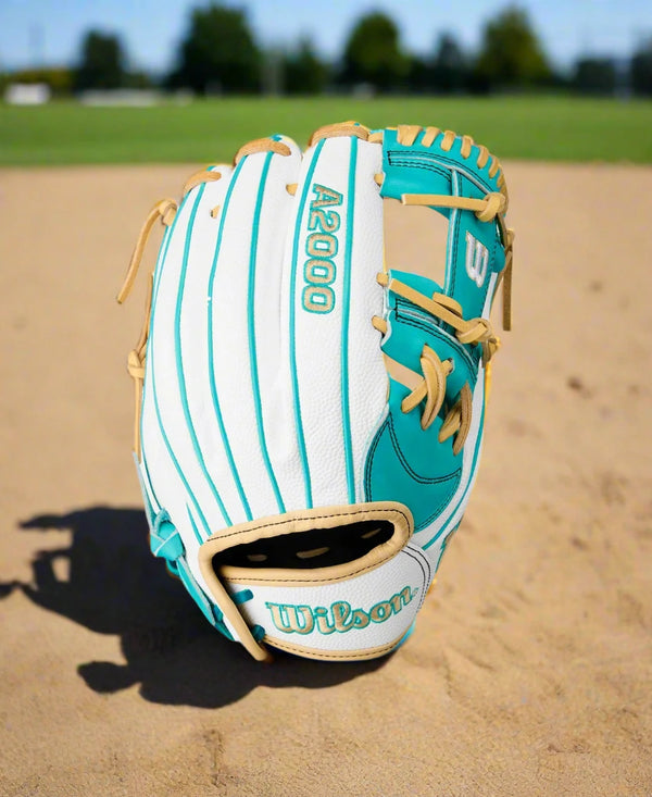 Wilson Summer 2025 A2000® H12SS 12" Fastpitch Glove