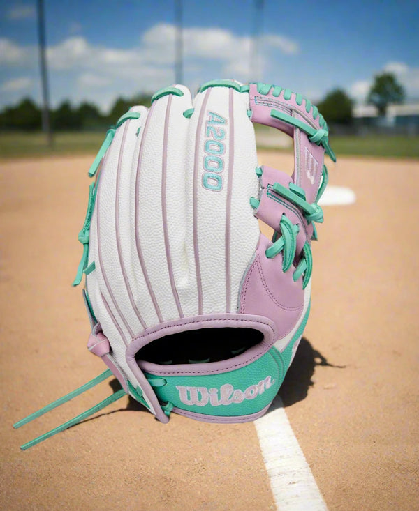 Wilson Fall 2025 A2000® FP1175SS 11.75" Fastpitch Glove