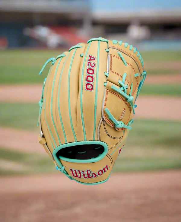 Wilson Fall 2025 A2000® B12 12" Baseball Glove