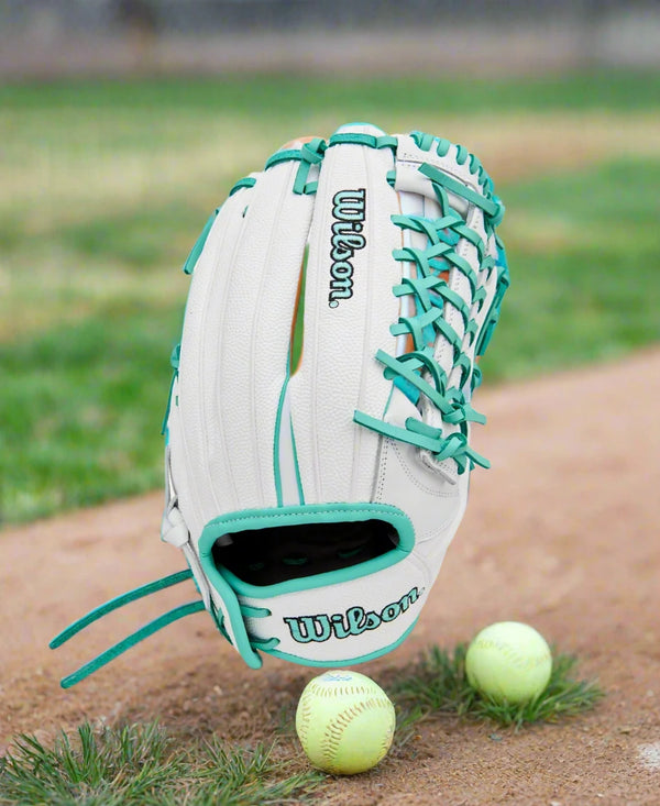 Wilson A1000® T125 12.5" Fastpitch Glove