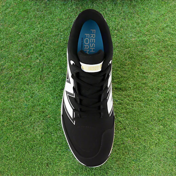 Top view of the New Balance Fresh Foam 3000 v7 Molded Cleat - Black w/ White