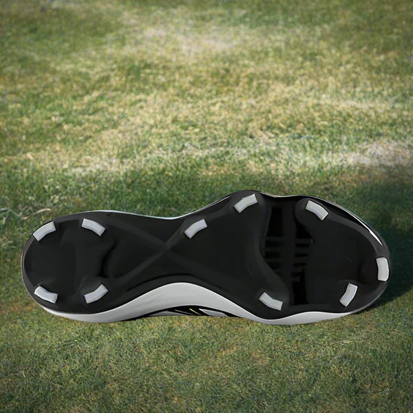 Sole of the New Balance Fresh Foam 3000 v7 Molded Cleat - Black w/ White