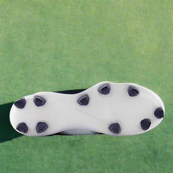 Sole of the New Balance FuelCell 4040v7 Molded Cleats - Navy