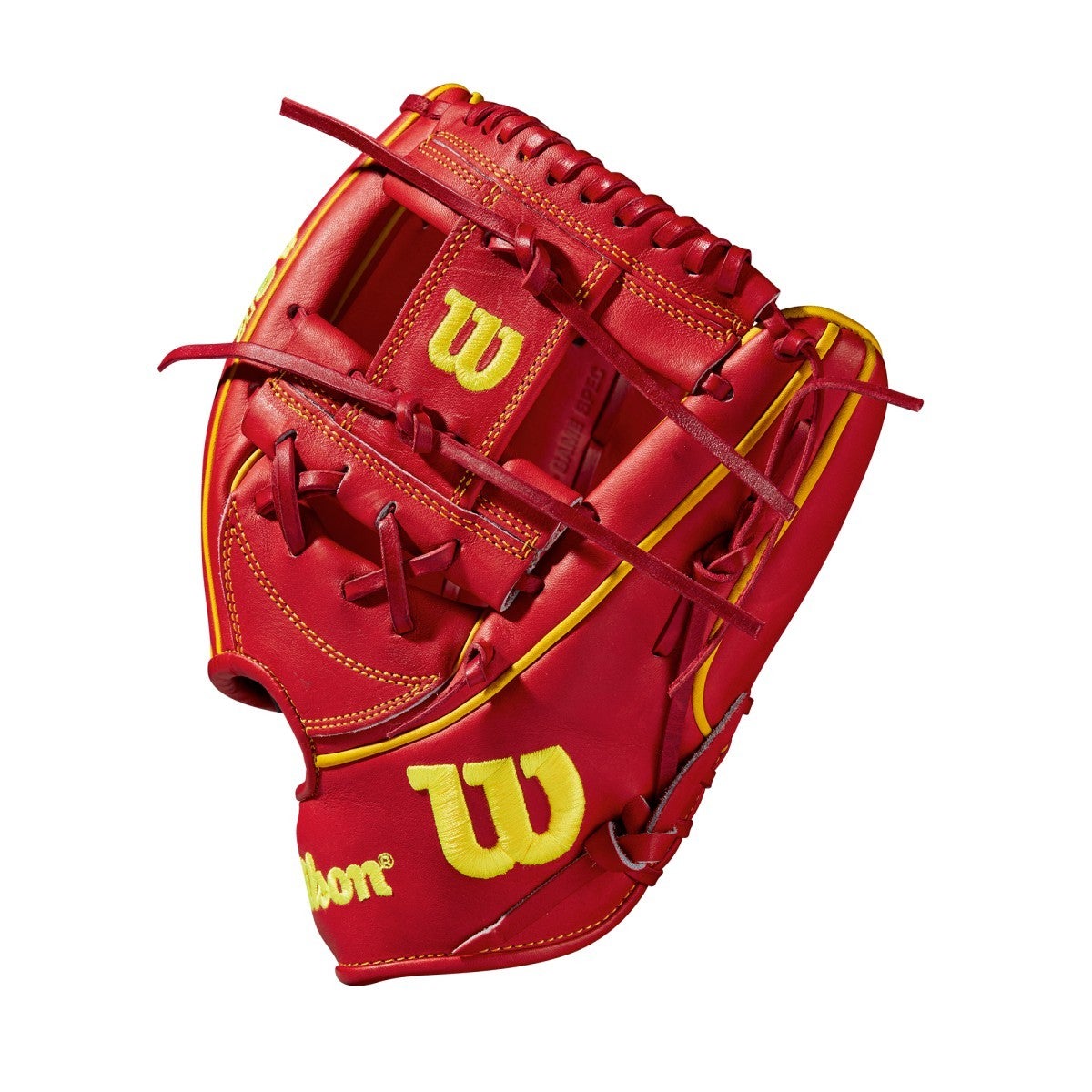 What Pros Wear: Ozzie Albies' Wilson A2K DP15 Glove - What Pros Wear