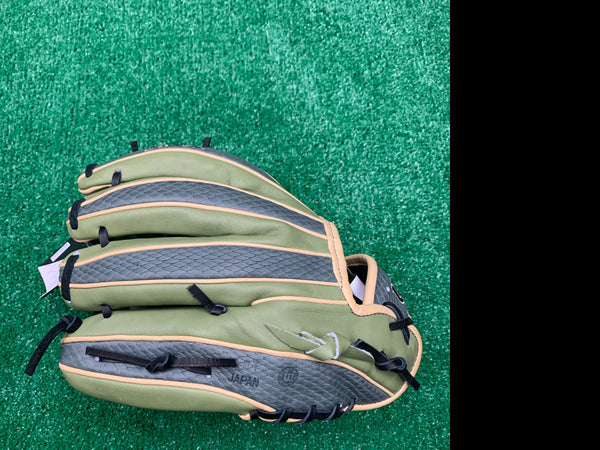 Wilson Custom A2K 1786 11.5" Baseball Glove - GOTM December 2022