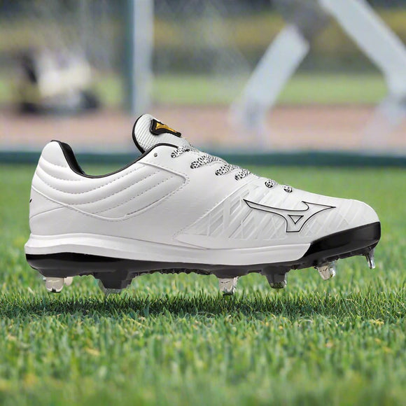 Mizuno Pro FP Low Women’s Metal Softball Cleat