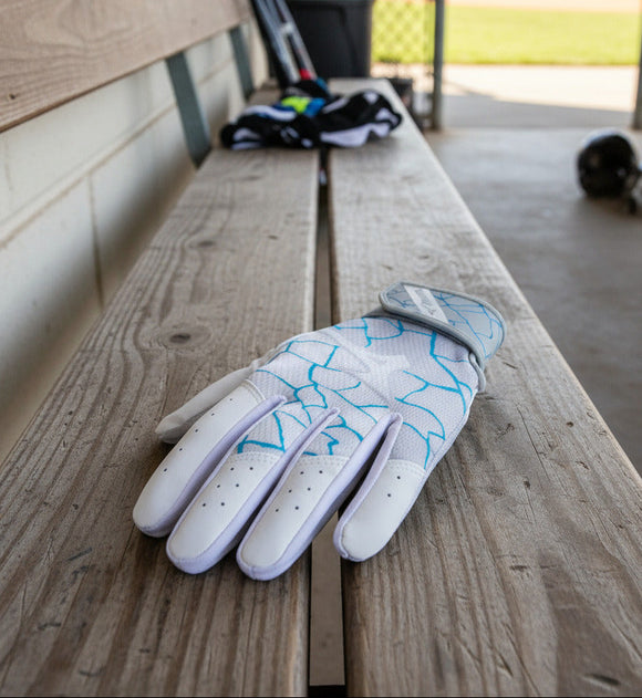 New Mizuno MVP Youth Batting Glove - White/Blue