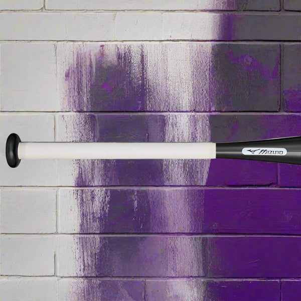 Close-up of the handle on the 2026 Mizuno CRBN1 -11 Fastpitch Bat