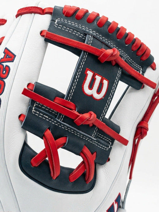 Close-up of the web on the Wilson 2027 A2000® Special Edition Texas 1786SS 11.5" Baseball Glove