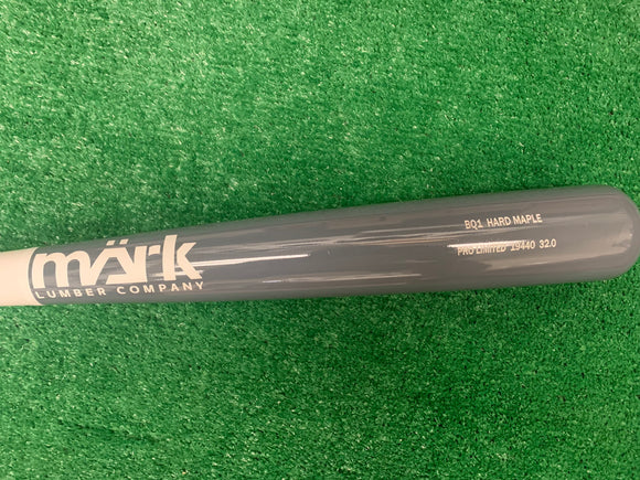 Barrel end of the Märk Lumber Company Pro Limited Series BQ1 Wood Baseball Bat