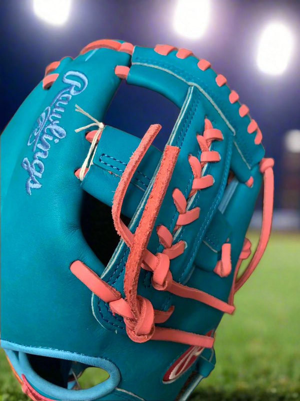 Close-up of the web on the Rawlings Heart of the Hide Triple S Sports Custom 11.5" PRO204-19 Baseball Glove