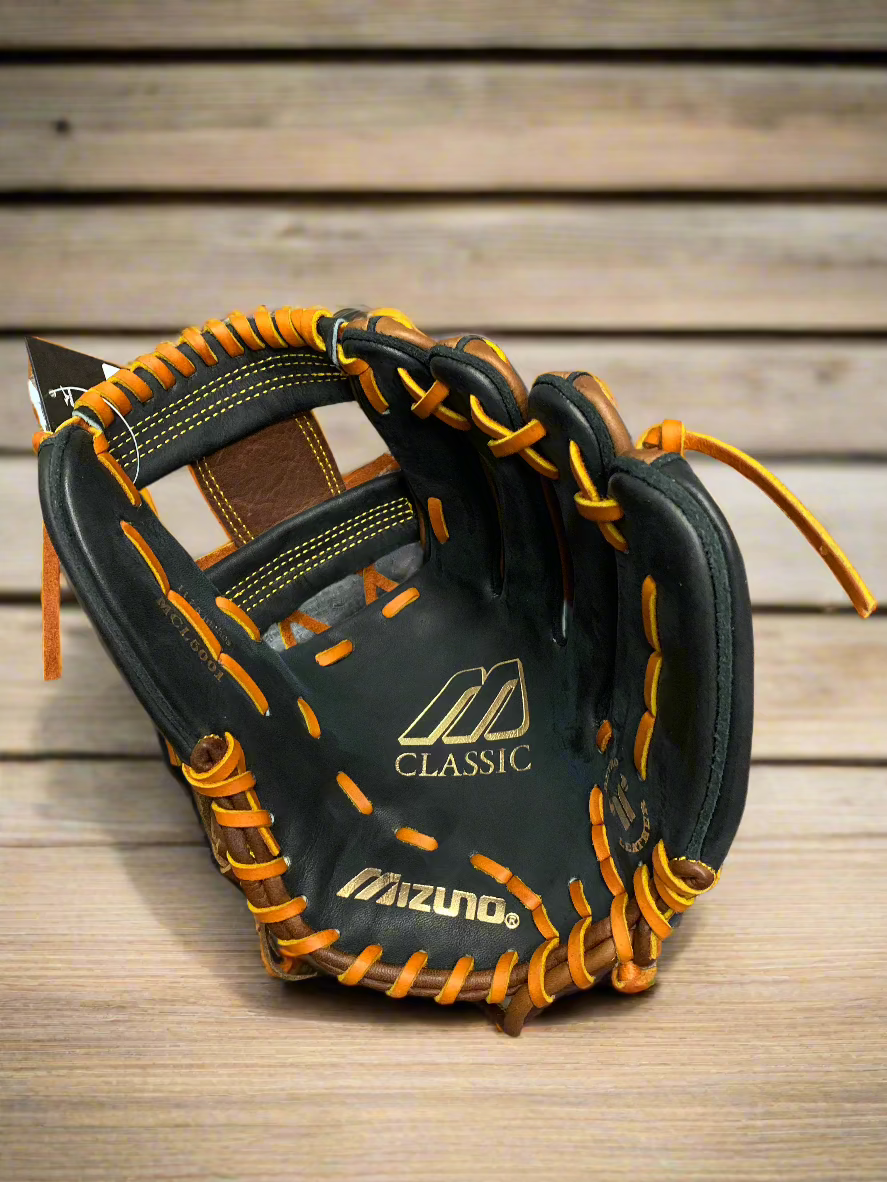 Mizuno Classic Pro '99 Chipper Jones MCL-5001 11.75 Mizuno Classic Pro '99 Chipper Jones MCL-5001 11.75