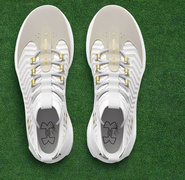 Overhead view of the Under Armour Men's Harper 9 Turf Baseball Shoe