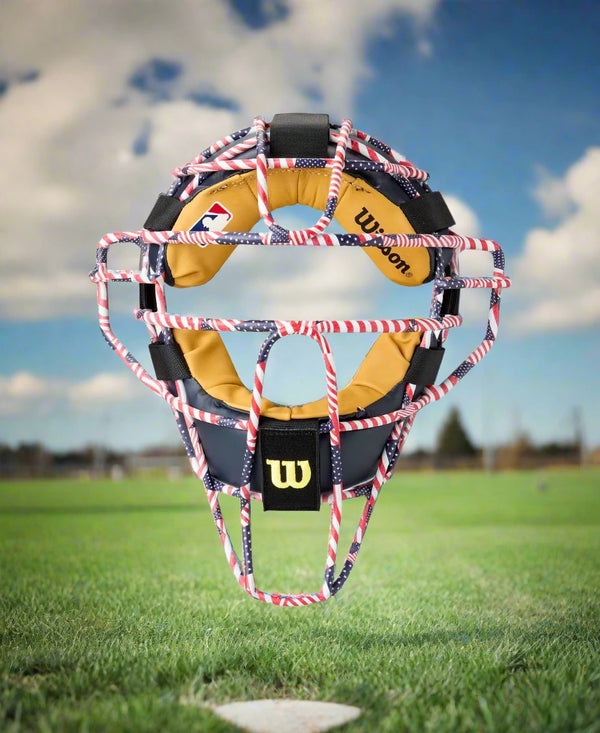 Wilson Specialty Dyna-Lite™ Aluminum Umpire Face Mask - USA