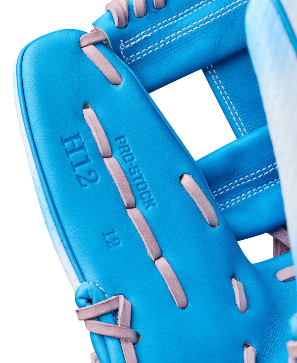 Close-up of the inside of the Wilson 2027 A2000® H12SS 12" Fastpitch Glove