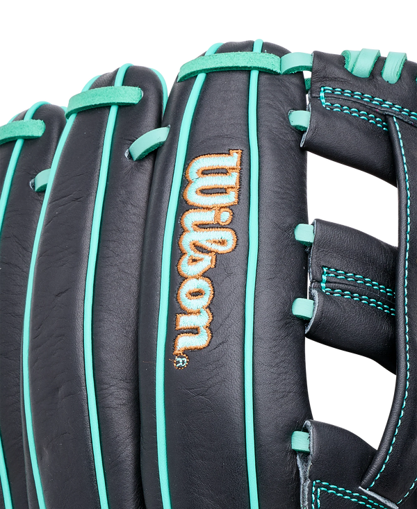 Close-up of the logo on the Wilson 2027 A1000® DW5 12" Baseball Glove