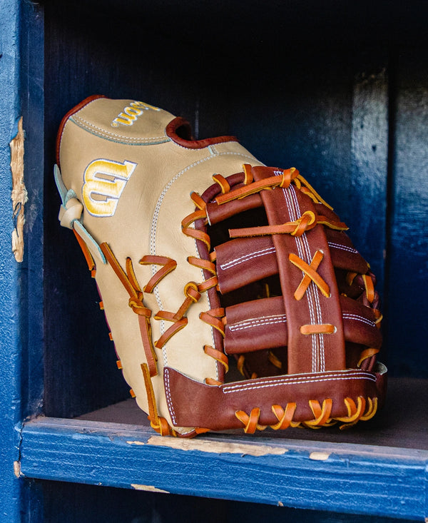 Wilson 2027 A2000® 1673 13" Baseball First Base Mitt