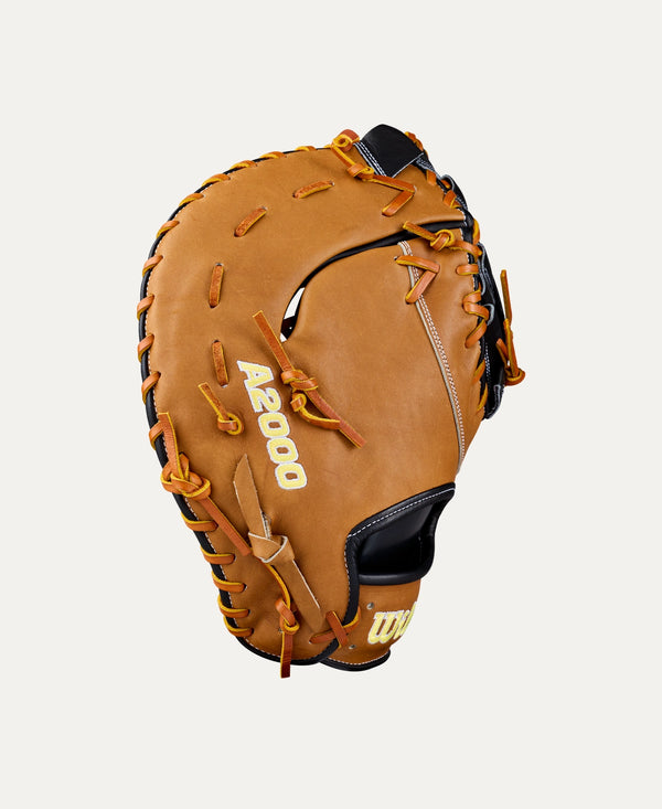 Wilson 2027 A2000® 1677 12.5" Baseball First Base Mitt