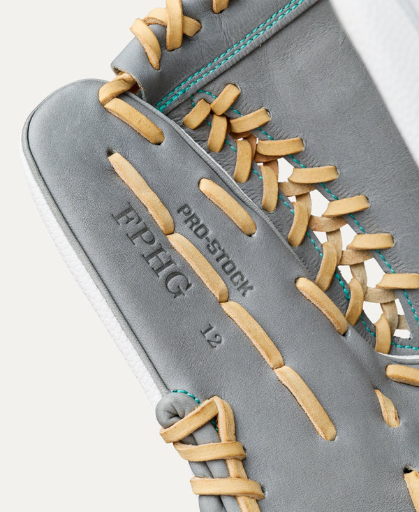 Close-up of the inside of the Wilson 2027 A2000® FPHGSS 12" Fastpitch Glove