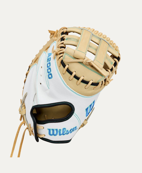 Wilson 2027 A2000® FPM23SS 34" Fastpitch Catcher's Mitt