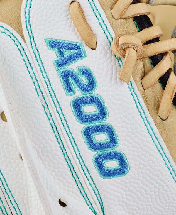 Close-up view of the logo on the Wilson 2027 A2000® FPM23SS 34" Fastpitch Catcher's Mitt
