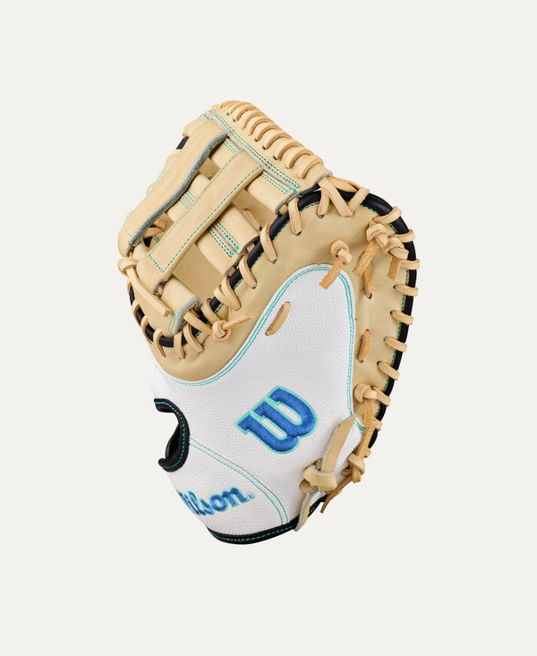 Wilson 2027 A2000® FPM23SS 34" Fastpitch Catcher's Mitt