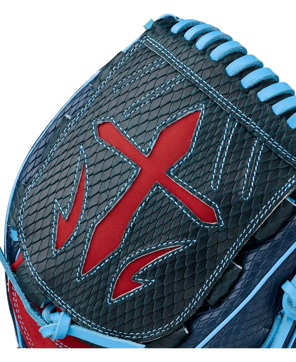 Close-up of the web on the Wilson A1000™ Geno B23 Special Make-up 12" Baseball Glove