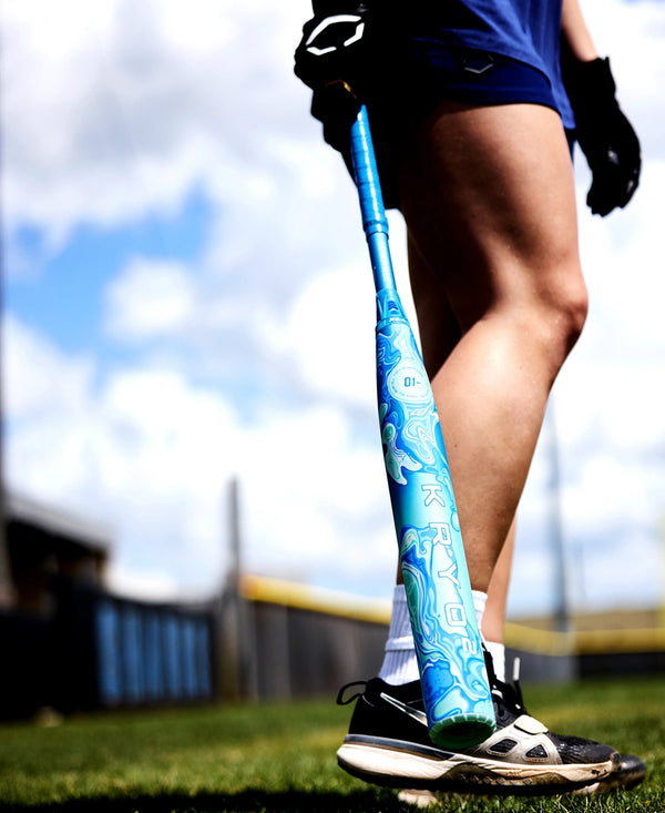 Player carrying the 2027 Louisville Slugger KRYO2 Fastpitch Bat