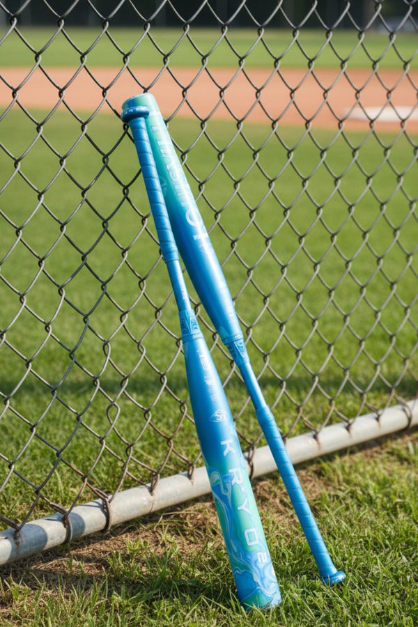 2027 Louisville Slugger KRYO2 -9 Fastpitch Bats
