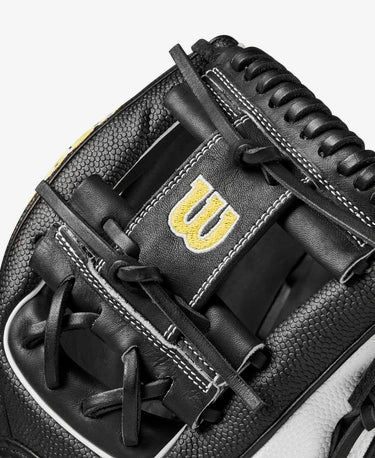Close-up of webbing of the Wilson A2000 11.5" 1786SS Baseball Glove