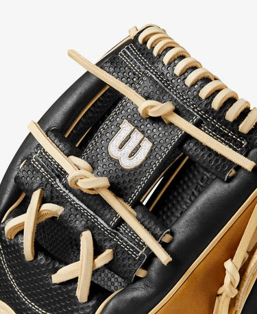 Close-up of the webbing of the Wilson A2000 11.75" SC1787 Baseball Glove