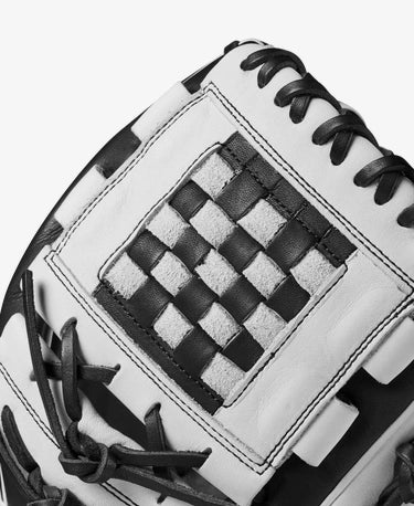 Close-up of the web of Wilson A2000 12" P12 Fastpitch Glove